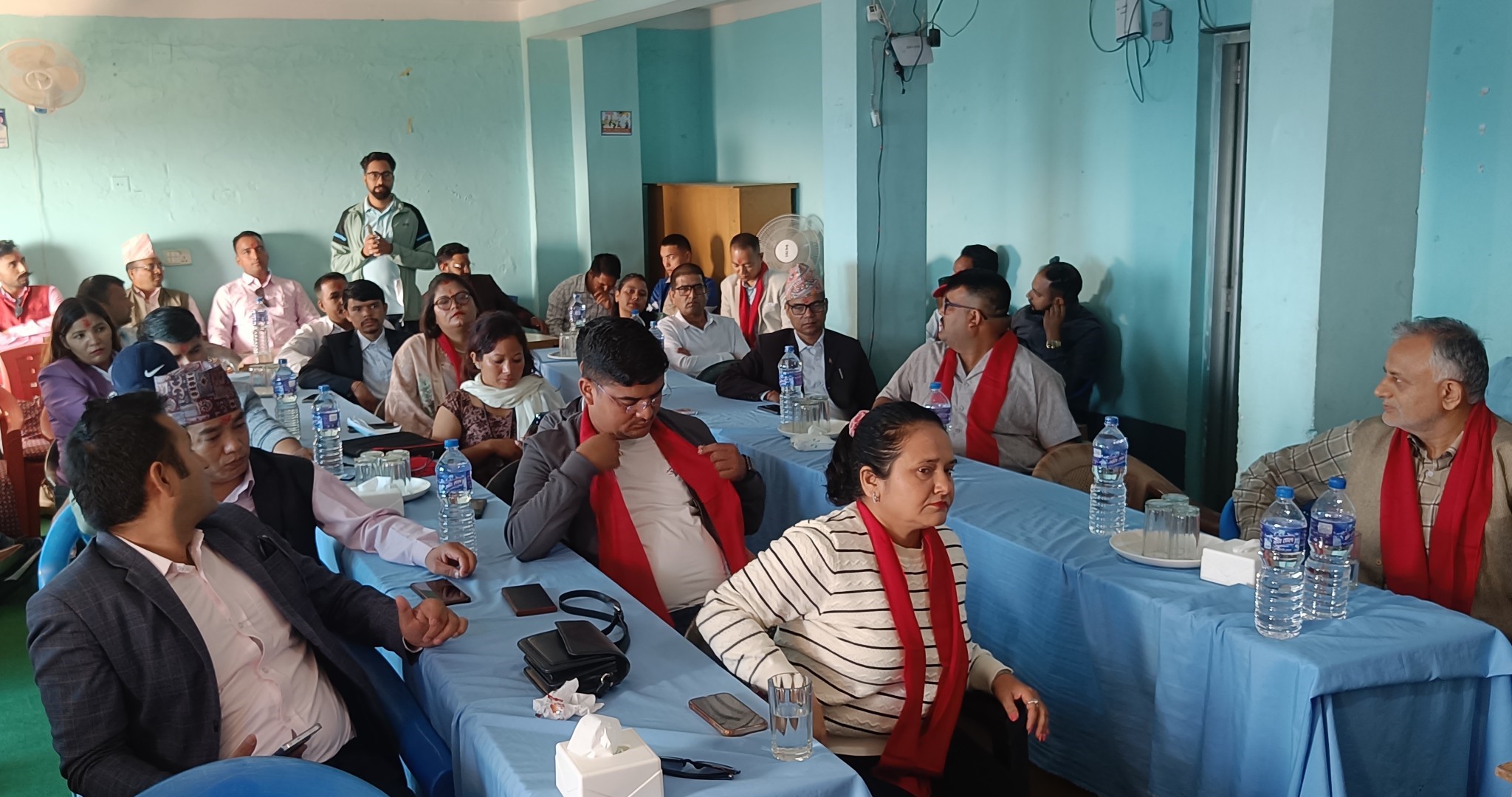 सुदूरपश्चिमका एफएम रेडियो संकटमा: ४१ बन्द, चलेकालाई पनि तलब दिन मुस्किल