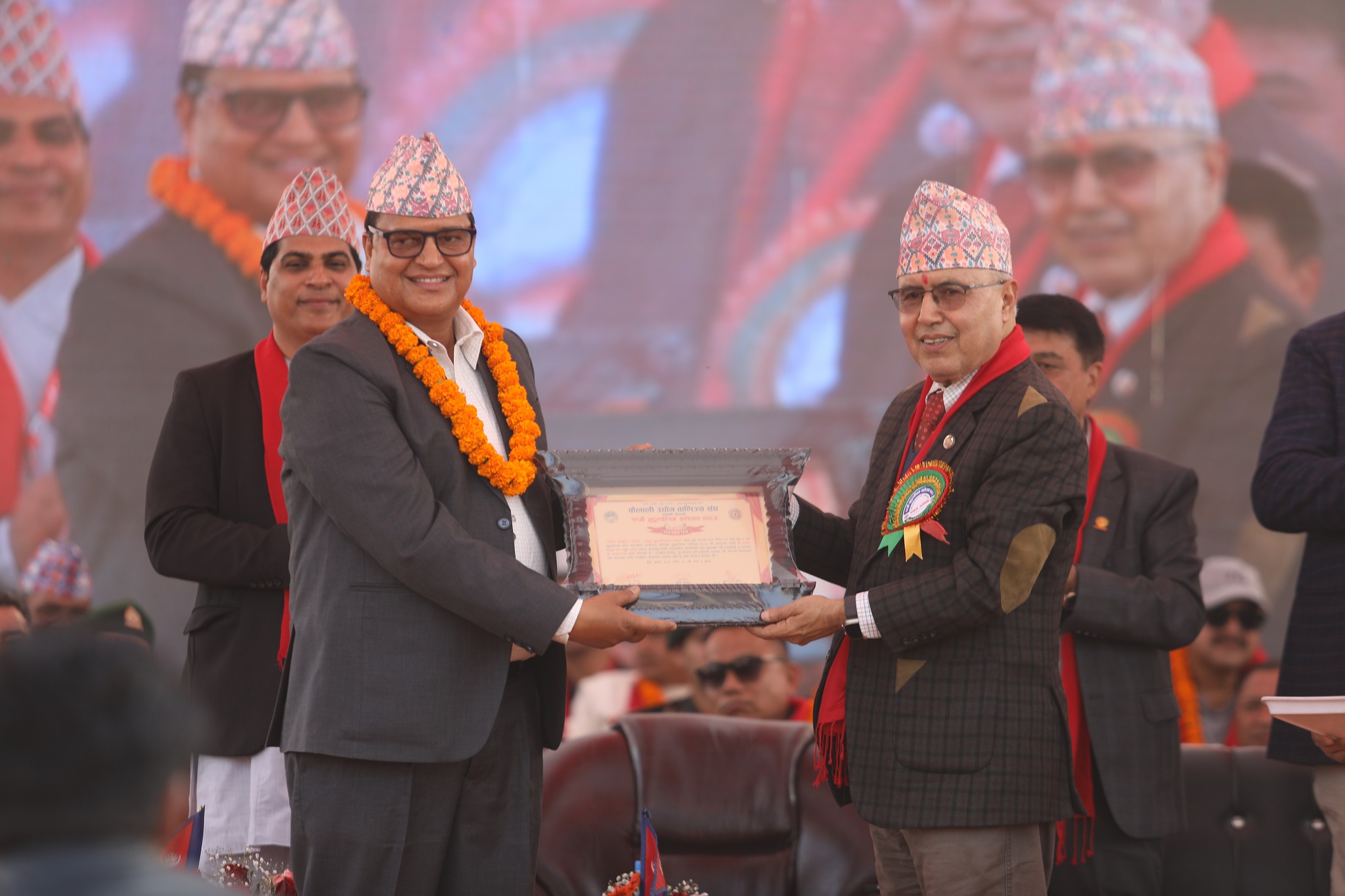 सुदूरपश्चिमको पर्यटन व्यवसायमा योगदान पुर्‍याउने बमलाई सम्मान