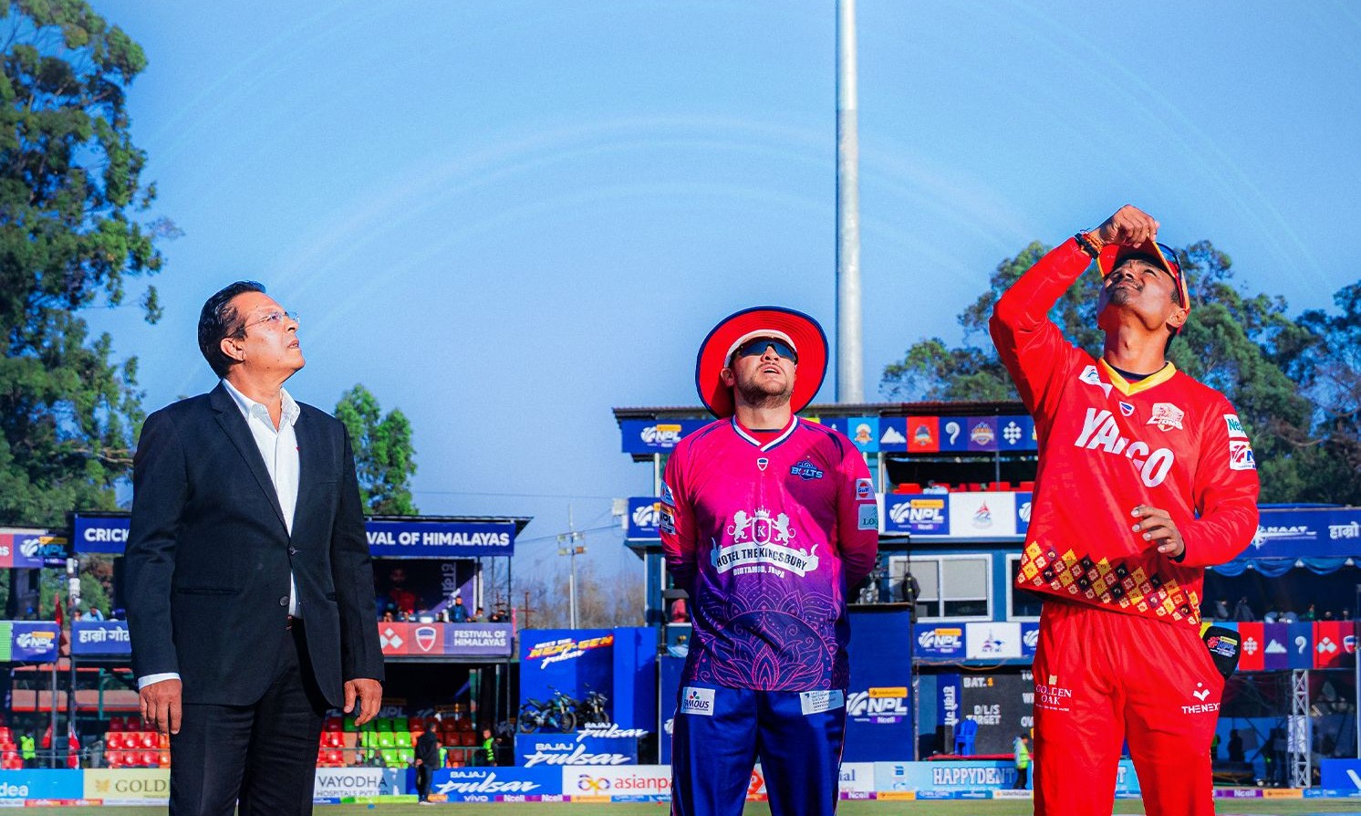 लुम्बिनीविरुद्ध ब्याटिङ गर्दै जनकपुर