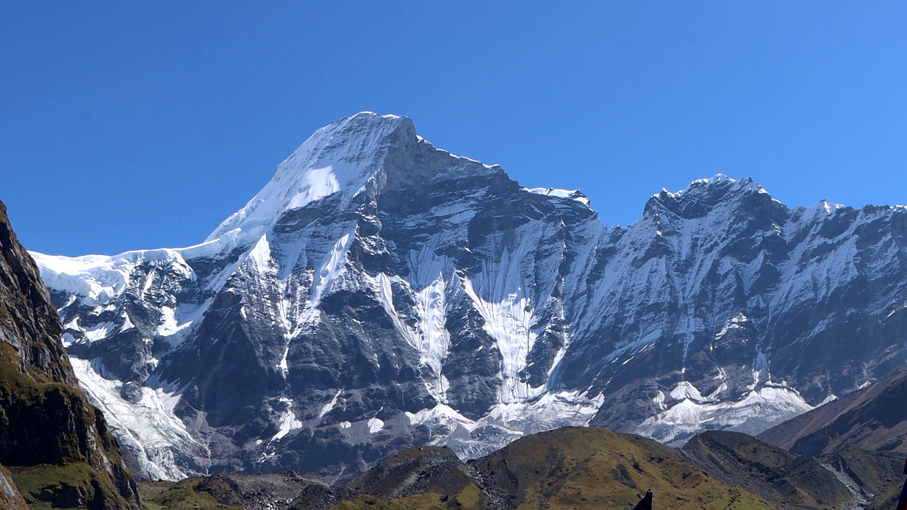 अपि हिमाल आरोहणको पहिलो प्रयास, १५ जनाको टोली प्रस्थान