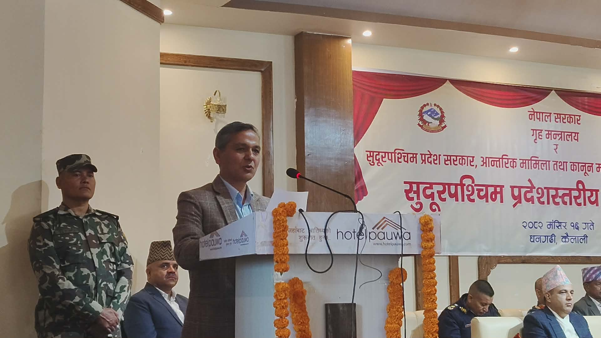 धनगढीबाट गृहमन्त्रीको दाबी– फरार कैदीबन्दी र लुटिएका हतियारले निर्वाचन बिथोलिँदैन