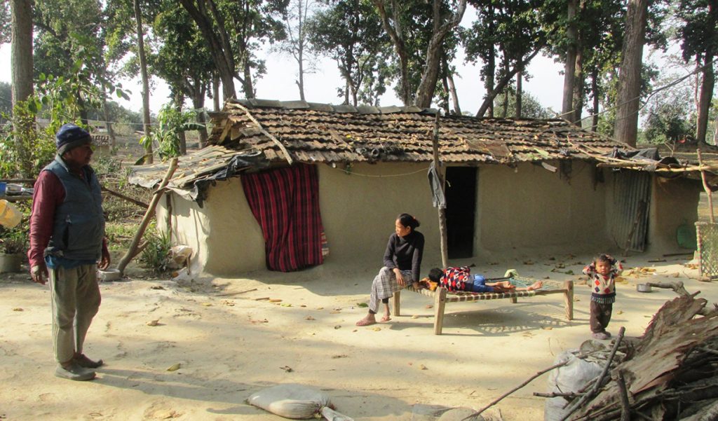 कञ्चनपुरका बाढीपीडित परिवार समस्यामा, न ओढ्ने कपडा न छ बास