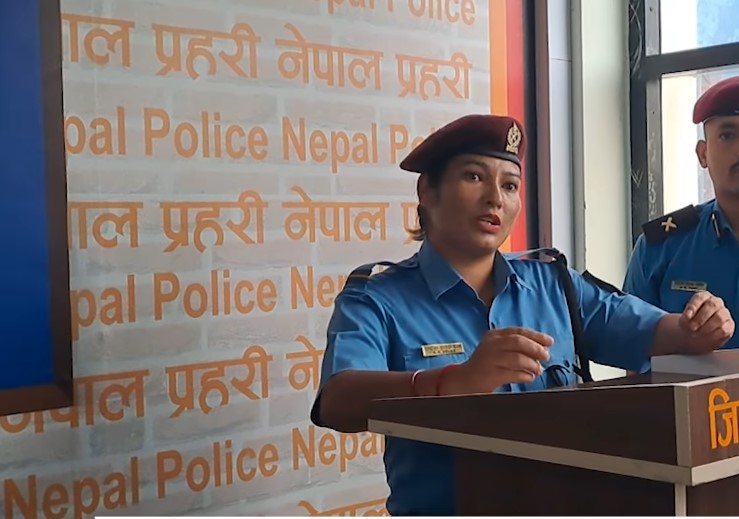 महिलालाई बाटैमा सुत्केरी गराउने जवानलाई आईजीपीको पनि पुरस्कार