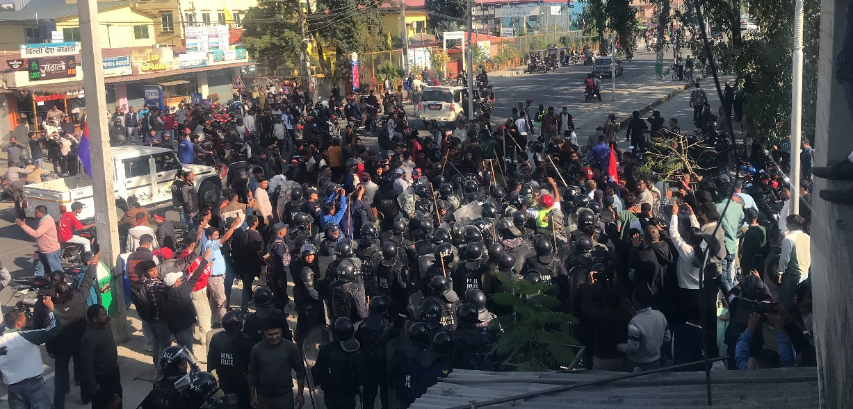 धनगढीमा महेश बस्नेत पुग्दा तनाव, जेनजी युवामाथि आक्रमण