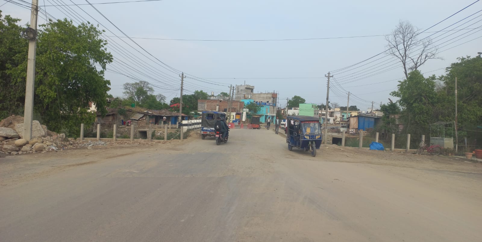 धनगढीमा मेन रोड र वैकल्पिक सडक बन्यो, पुल निर्माणको योजना अन्योलमै