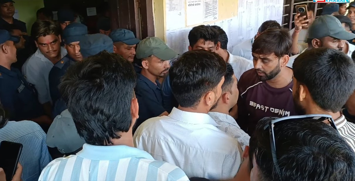 सुदूरपश्चिम विश्वविद्यालयमा स्ववियु निर्वाचन : मनोनयनका क्रममा झडप