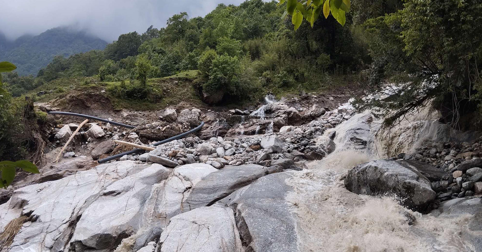 पहिरोमा पुरियो नेपाल–चीन सीमा स्तम्भ