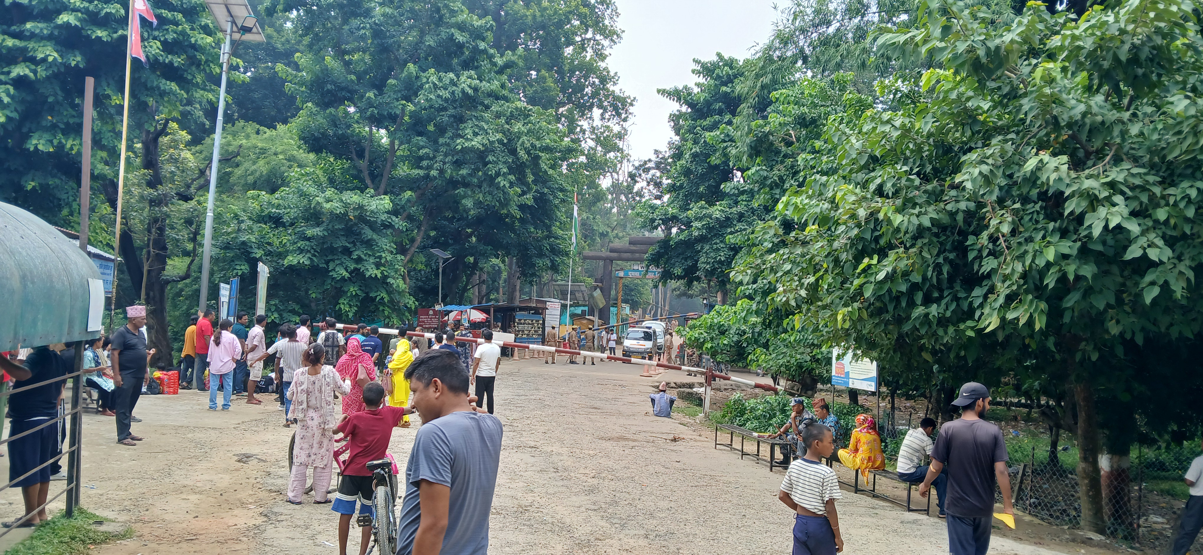 खुले भारतसंग सीमा जोडिएका सुदूरपश्चिमका नाका