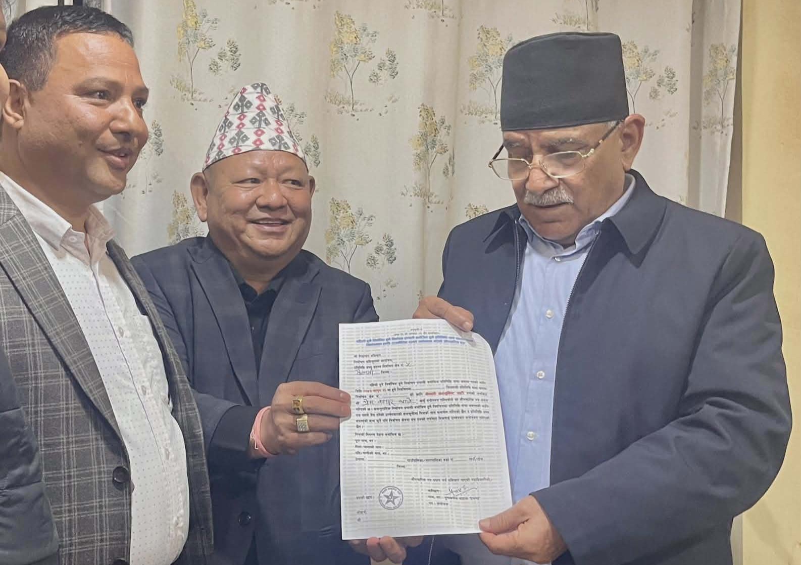 कैलाली- ५ बाट चुनाव लड्दै आले, नेकपाले दियो टिकट