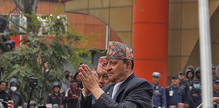 raja_gyanendra.jpg