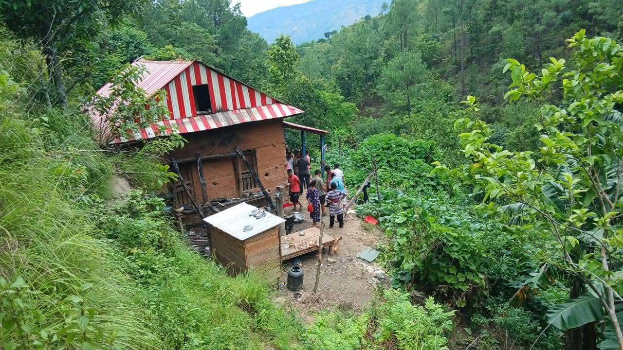 एकै परिवारका १६ जना बेपत्ता