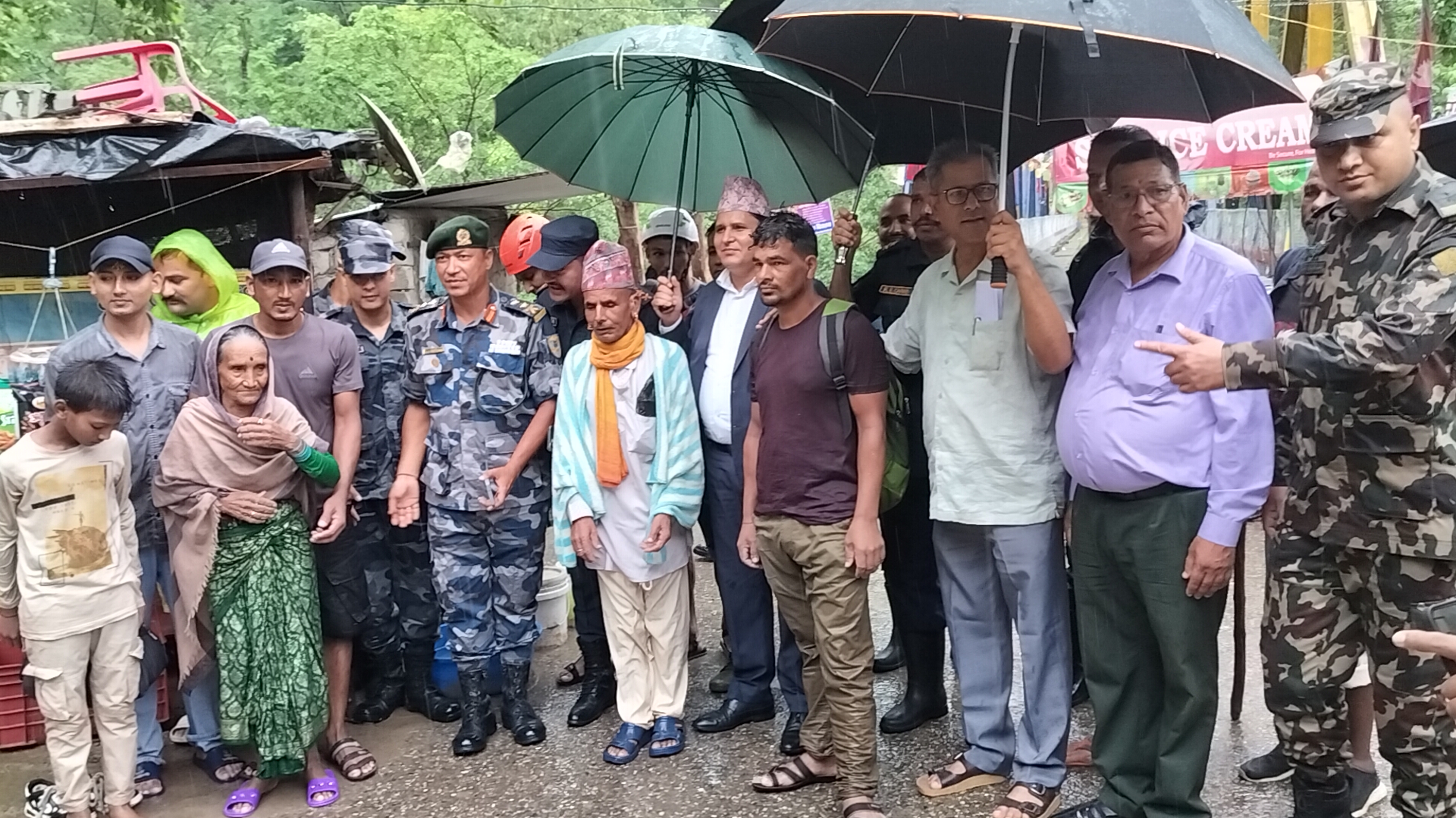कैलालीको गोदावरी नदीमा फसेका छ जनाको उद्वार
