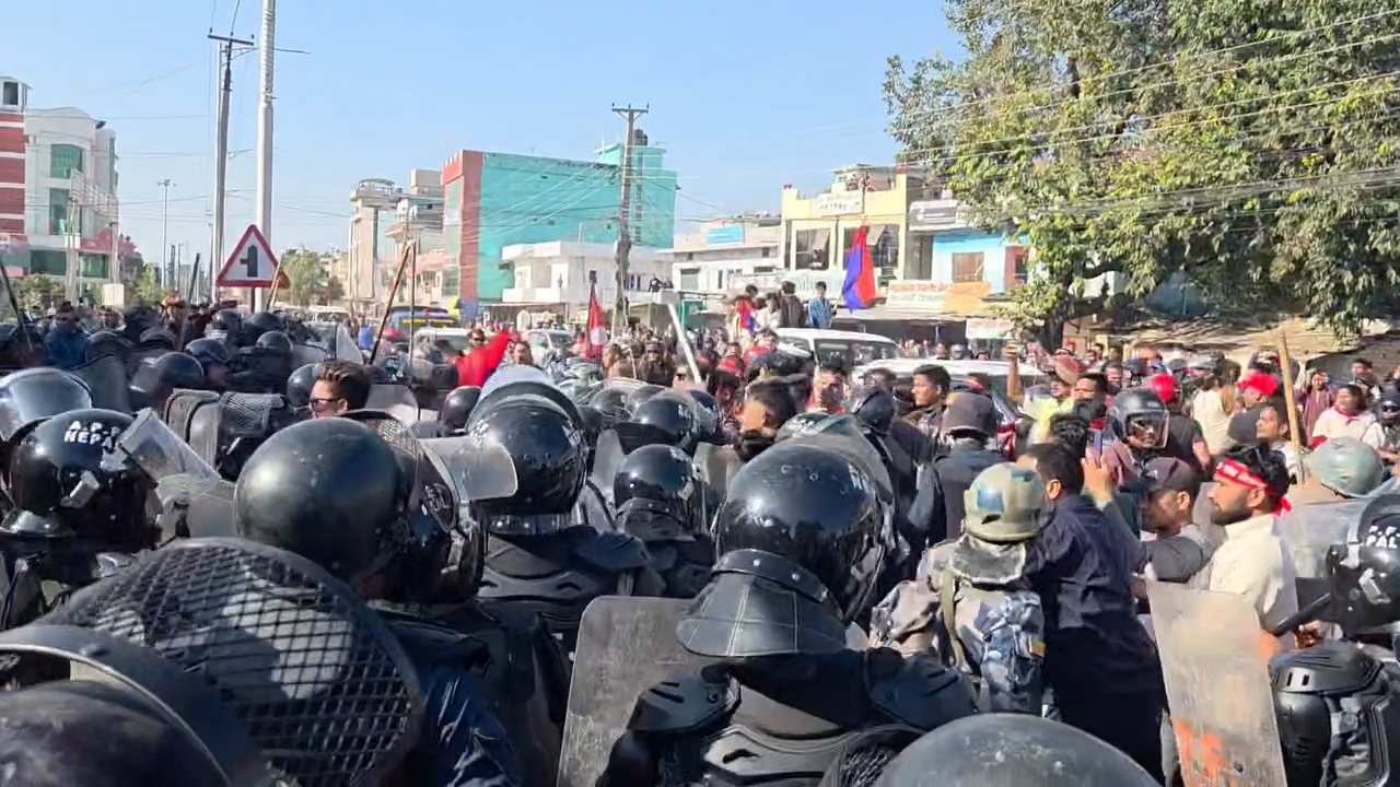 धनगढीमा महेश बस्नेत पुग्दा तनाव, जेनजी युवामाथि आक्रमण